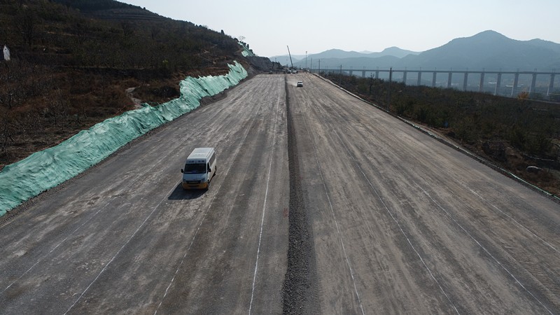 臨臨高速六標首段路基路床交驗完成