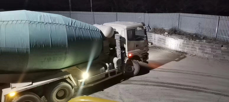 3、首輛罐車出發(fā)_副本