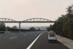 不忘公路暢通，不變交通情懷