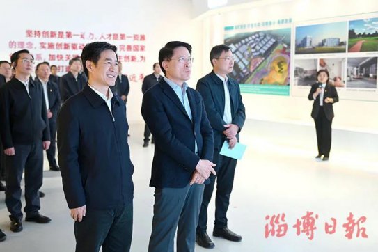 市委市政府召開全市重大項目推進工作現(xiàn)場會